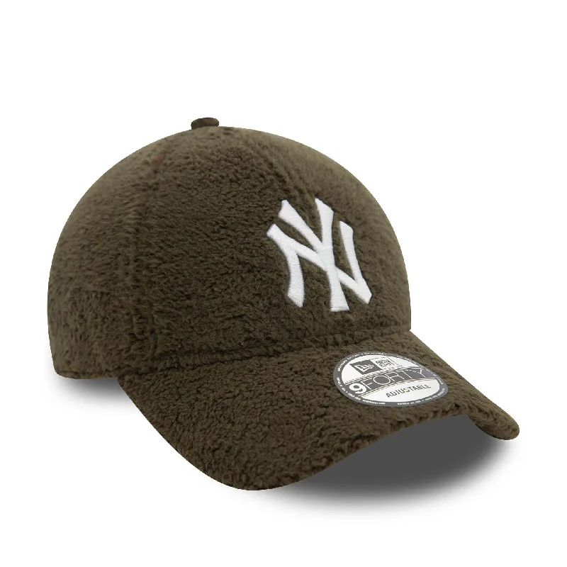 New York Yankees Borg Green 9FORTY Adjustable Cap