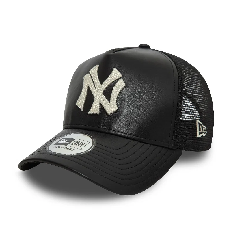 New York Yankees Image Leather Black 9FORTY A-Frame Trucker Cap