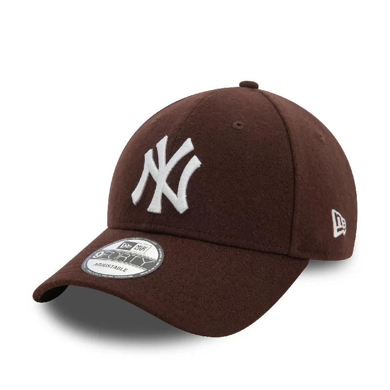 New York Yankees Melton Wool Dark Brown 9FORTY Adjustable Cap