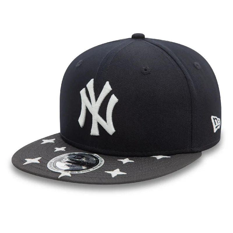 New York Yankees Youth Glow In The Dark Navy 9FIFTY Snapback Cap